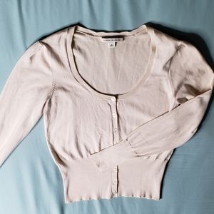Banana Republic Cream Cardigan. Scoop neck, long sleeve, buttoned knit. Medium.